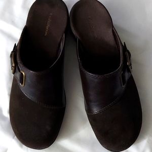 Croft & Barrow women's brown color clog style shoes in size 7 .